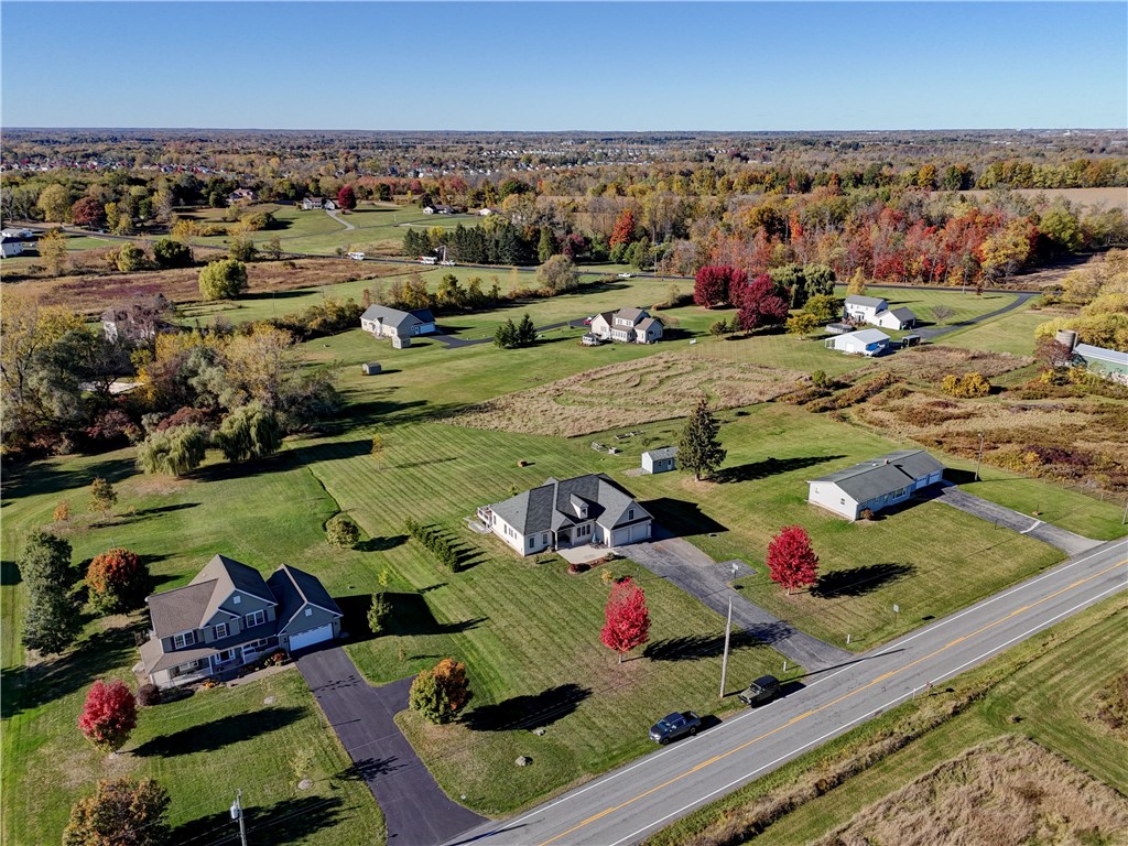 691 Telephone Road Henrietta, NY 14586 - Photo 3 of 41