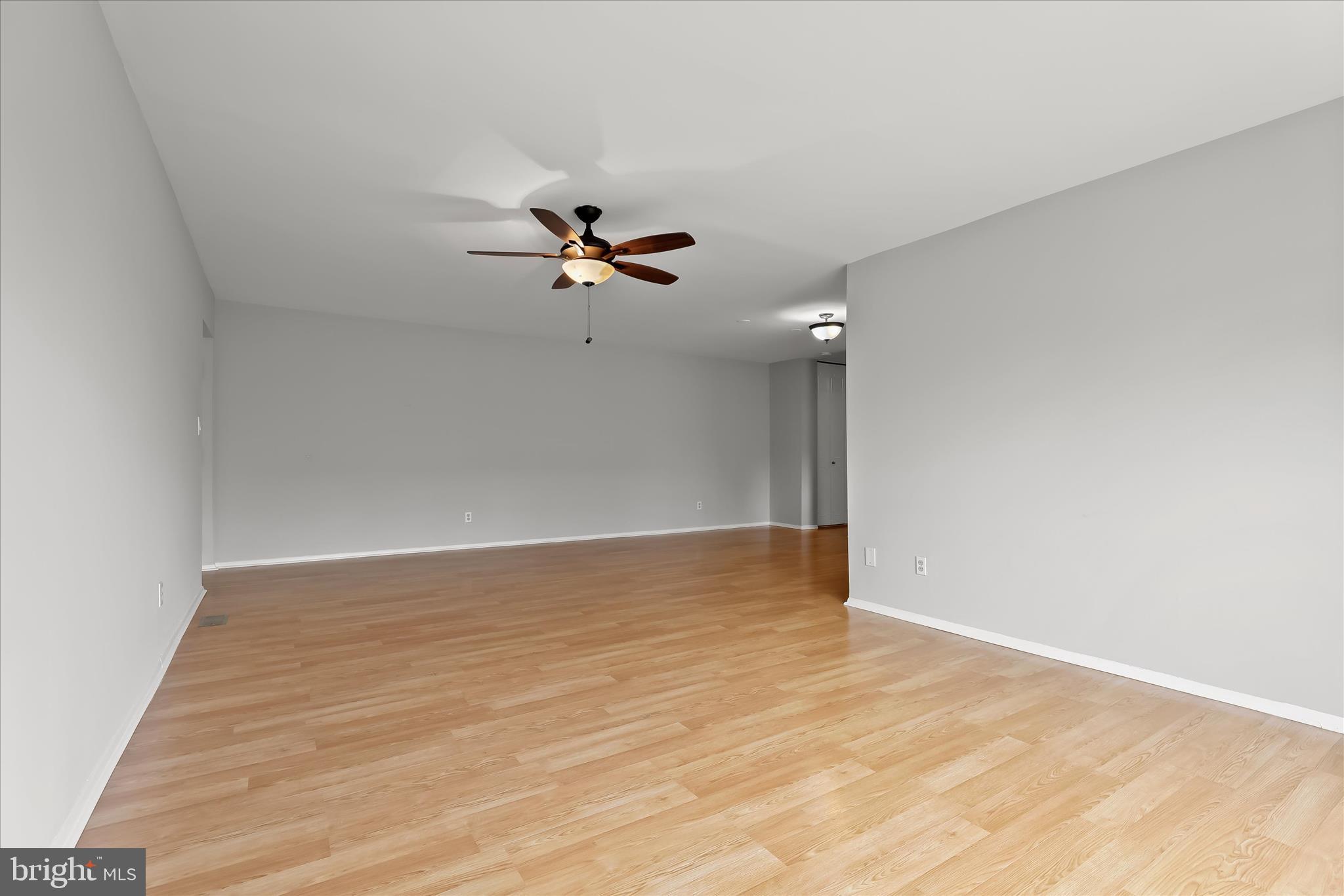 351 Homeland Southway, Unit 3D Baltimore, MD 21212 - Photo 3 of 29 Living Room