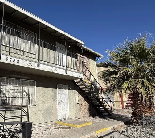 $1,375 | 4750 Thunderbolt Avenue, Unit 3, Las Vegas, NV 89115