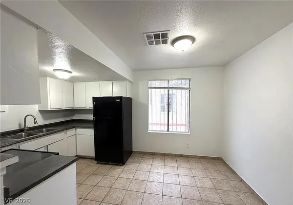 $1,375 | 4750 Thunderbolt Avenue, Unit 3, Las Vegas, NV 89115