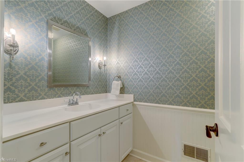 2900 St Regis Road Greensboro, NC 27408 - Photo 17 of 46