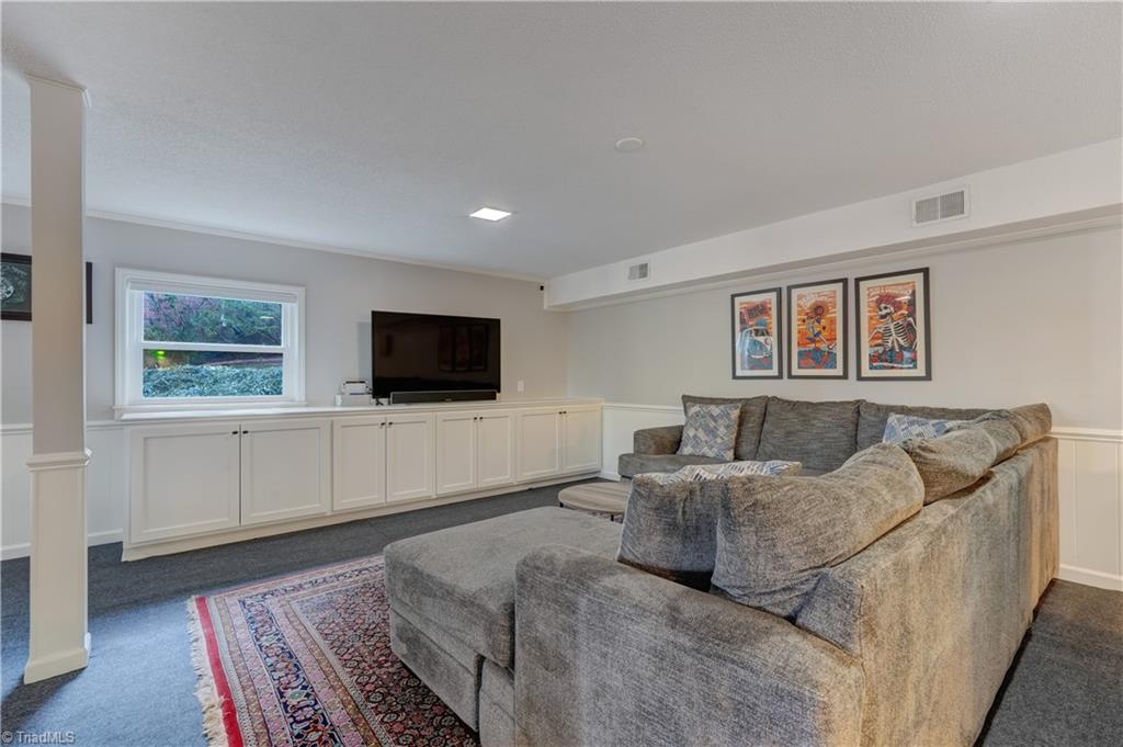 2900 St Regis Road Greensboro, NC 27408 - Photo 9 of 46