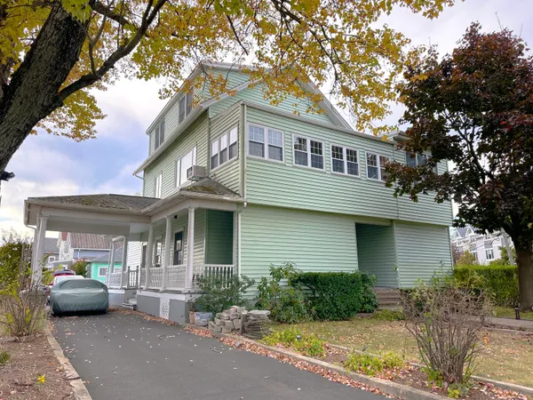 $2,200 | 262 East Avenue, Norwalk, CT 06855