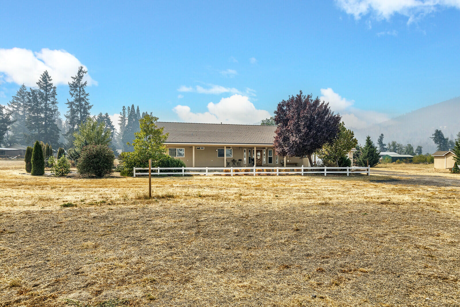 580 Hamilton Road Jacksonville, OR 97530 - Photo 3 of 64 02_HR_2_mls