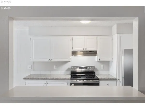 $179,950 | 2921 Northeast Rene Avenue, Unit 15B, Gresham, OR 97030