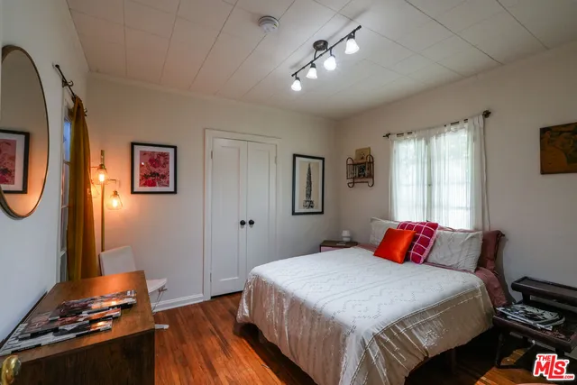 $1,145,000 | 523 South Coronado Street, Los Angeles, CA 90057