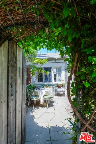 $1,145,000 | 523 South Coronado Street, Los Angeles, CA 90057