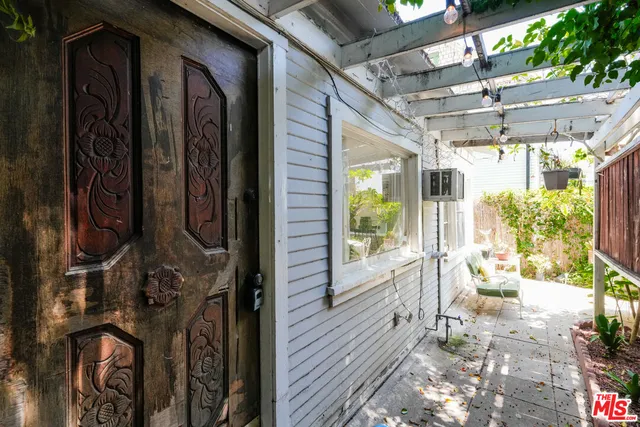 $1,145,000 | 523 South Coronado Street, Los Angeles, CA 90057