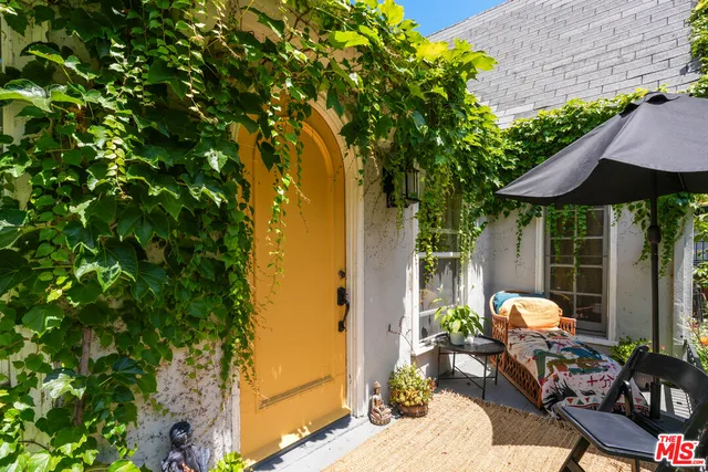 $1,145,000 | 523 South Coronado Street, Los Angeles, CA 90057