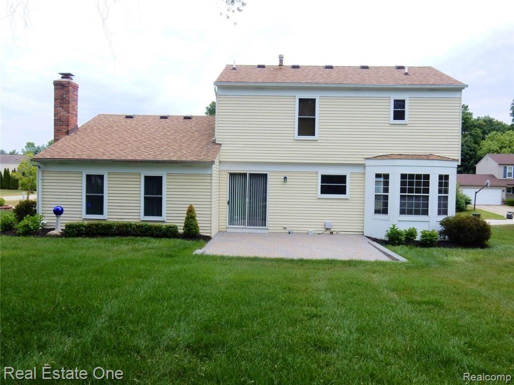 385 Arlington Drive Rochester, MI 48307 - Photo 57 of 64 SideRearYard (12) (Large).JPG