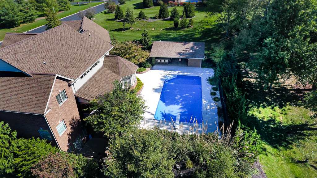 2 Ridge Road Jasper, IN 47546 - Photo 3 of 34