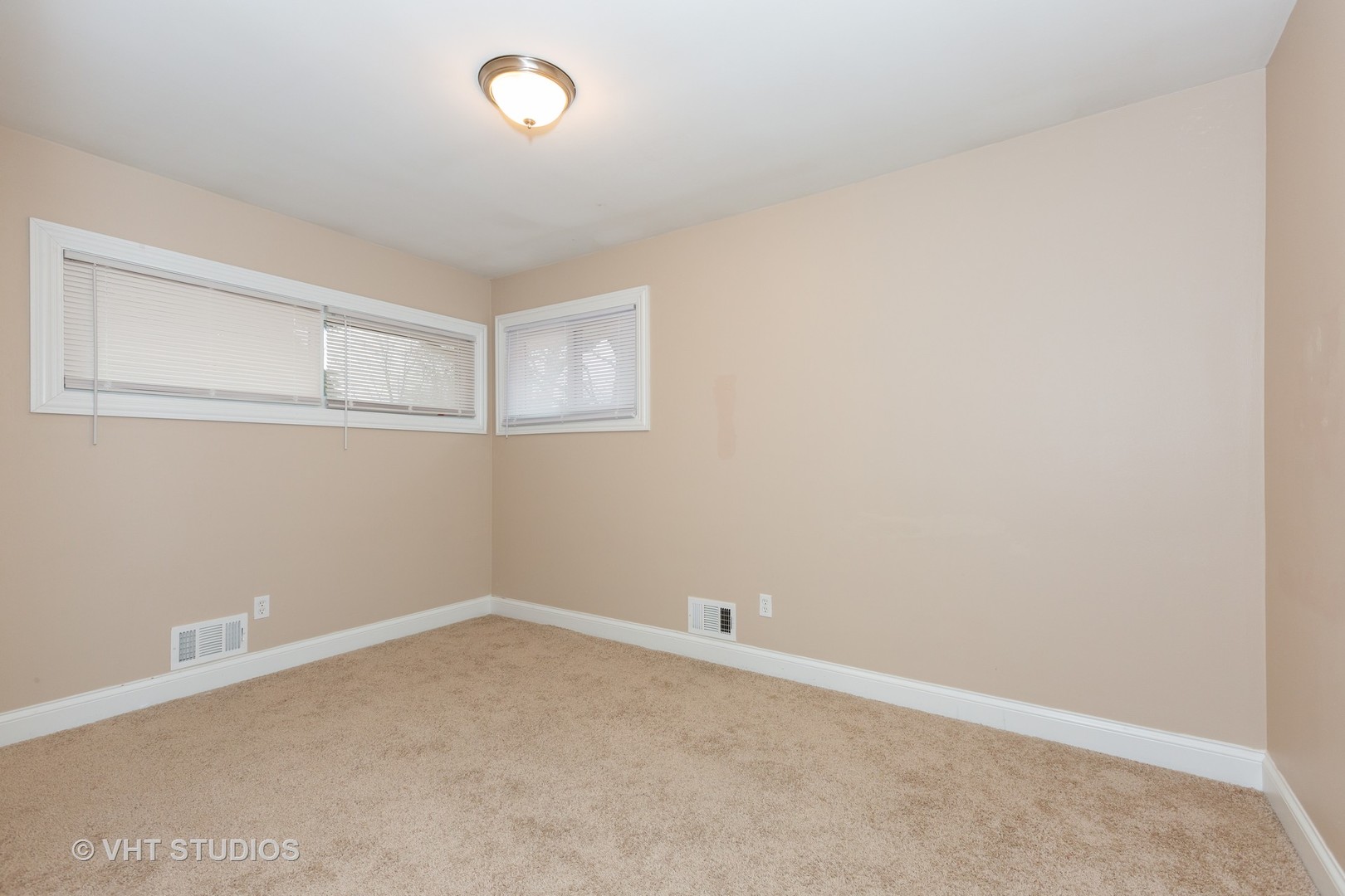 906 East 8th Street Lockport, IL 60441 - Photo 11 of 16