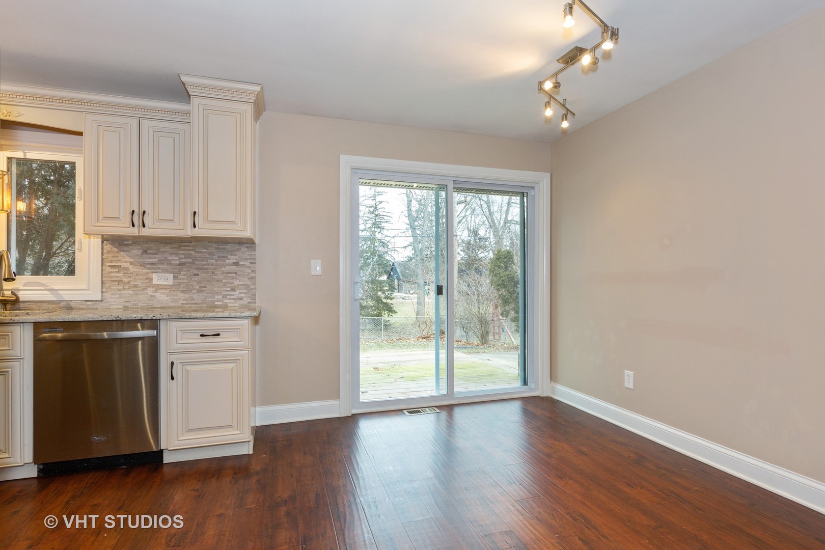 906 East 8th Street Lockport, IL 60441 - Photo 6 of 16