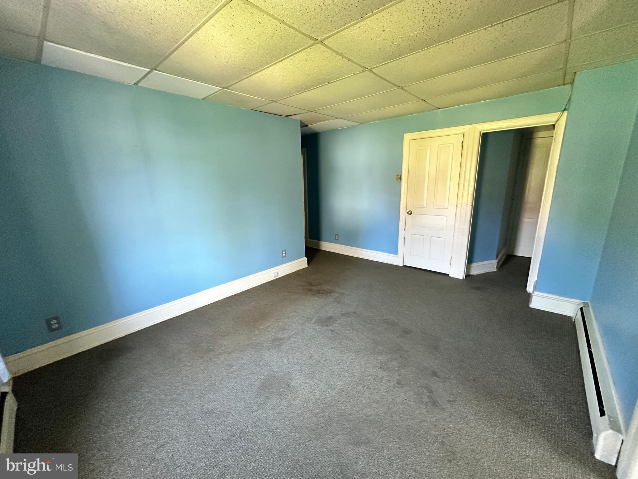 360 West Paletown Road, Unit 1R Quakertown, PA 18951 - Photo 3 of 6 an empty room with window