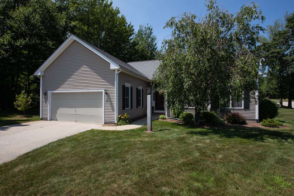 24 Josiah Bartlett Road Amherst, NH 03031 - Photo 1 of 27