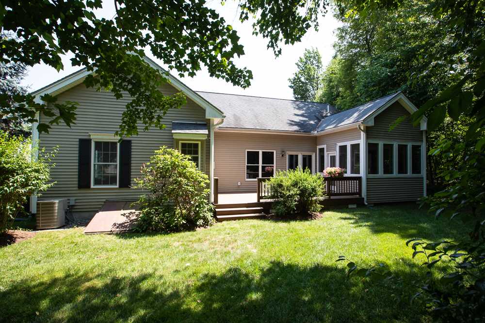 24 Josiah Bartlett Road Amherst, NH 03031 - Photo 2 of 27