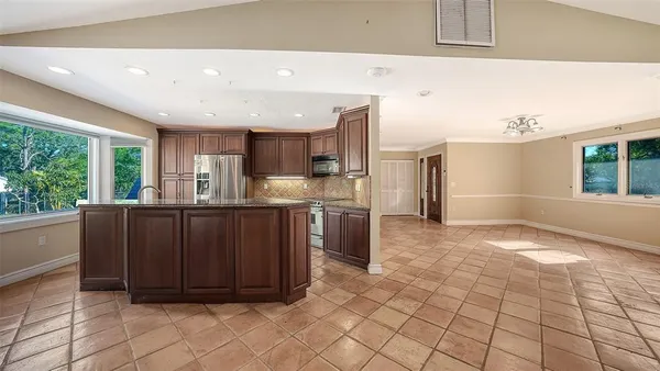 $1,100,000 | 1812 54th Street East, Bradenton, FL 34208