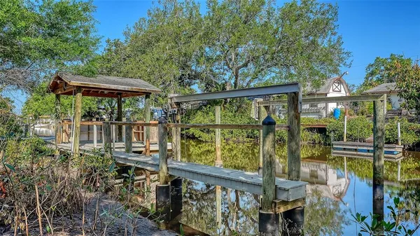 $1,100,000 | 1812 54th Street East, Bradenton, FL 34208