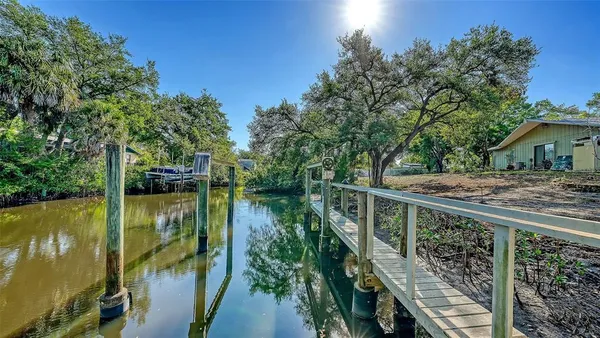 $1,100,000 | 1812 54th Street East, Bradenton, FL 34208