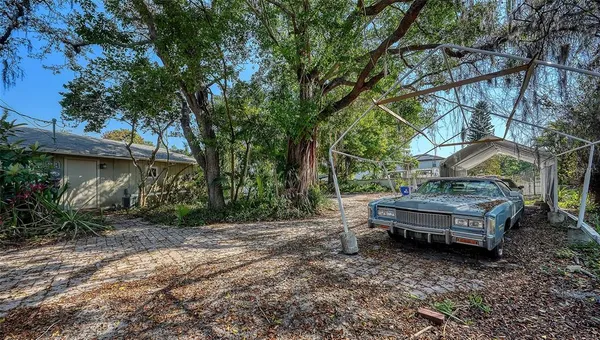 $1,100,000 | 1812 54th Street East, Bradenton, FL 34208