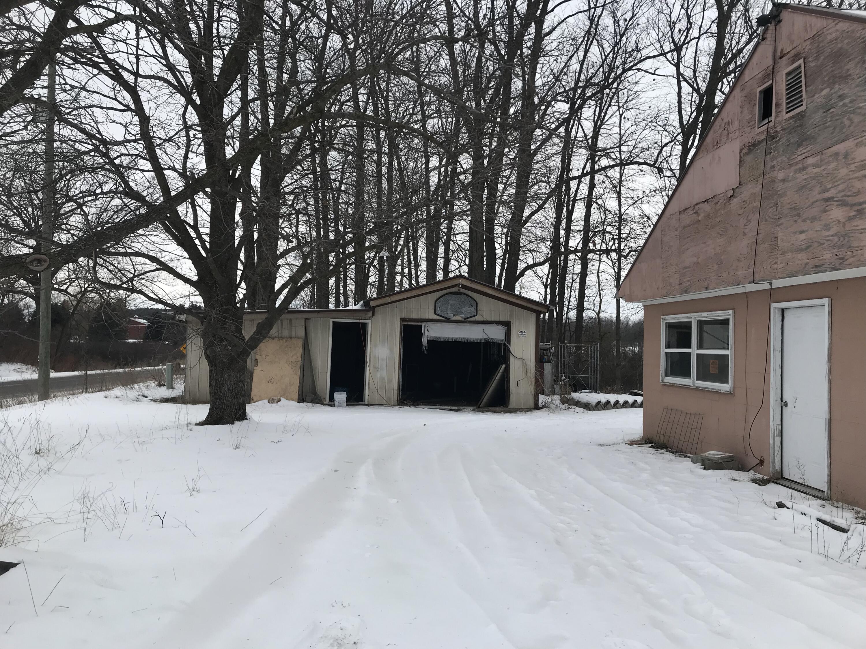 9480 North Wyman Road Edmore, MI 48829 - Photo 2 of 10 Photo Jan 12, 10 23 41 AM