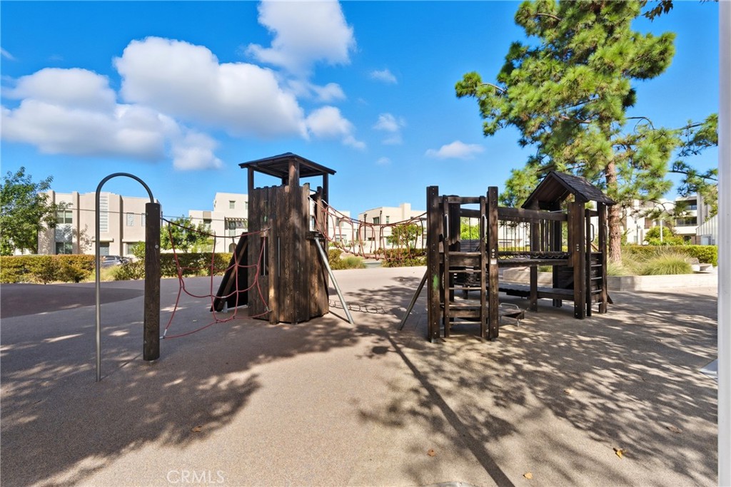 186 Stellar Irvine, CA 92618 - Photo 39 of 46