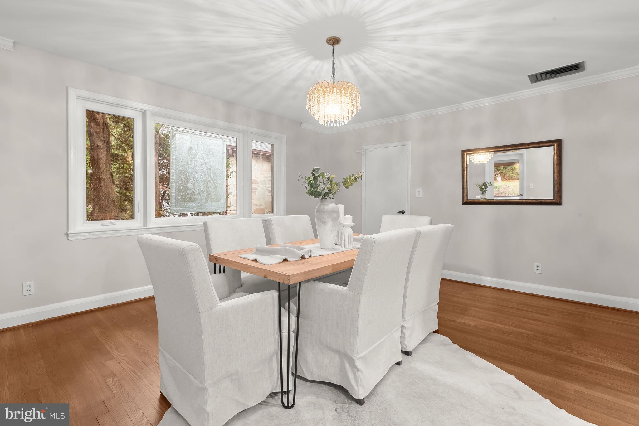820 Bellemore Road Baltimore, MD 21210 - Photo 12 of 74 Dining Room