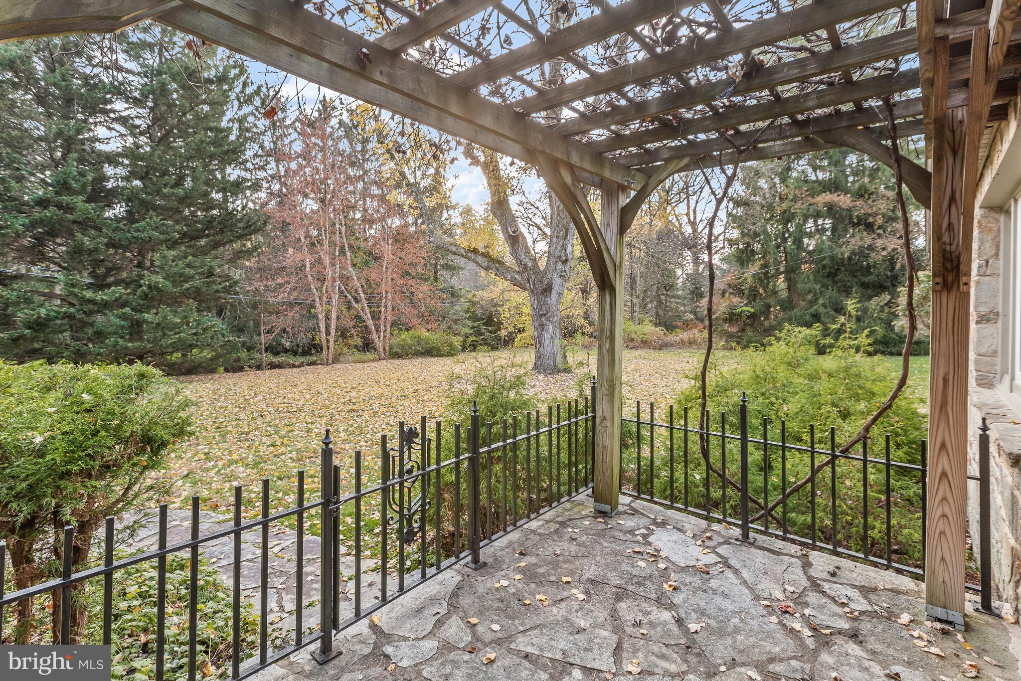 820 Bellemore Road Baltimore, MD 21210 - Photo 4 of 74 Front Porch