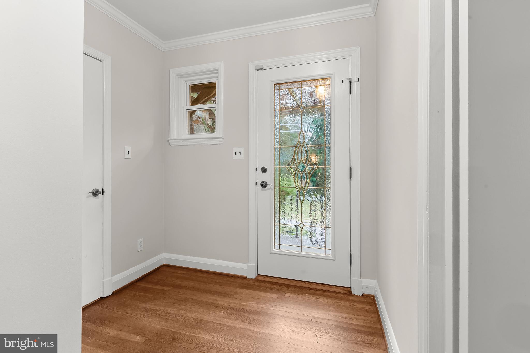 820 Bellemore Road Baltimore, MD 21210 - Photo 5 of 74 Foyer