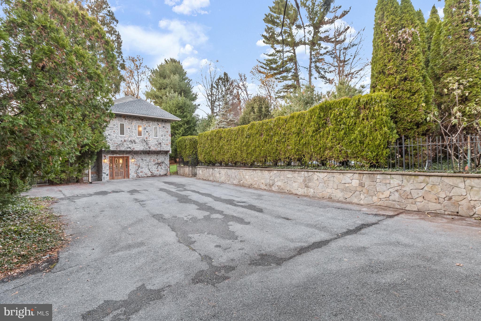 820 Bellemore Road Baltimore, MD 21210 - Photo 58 of 74 Driveway