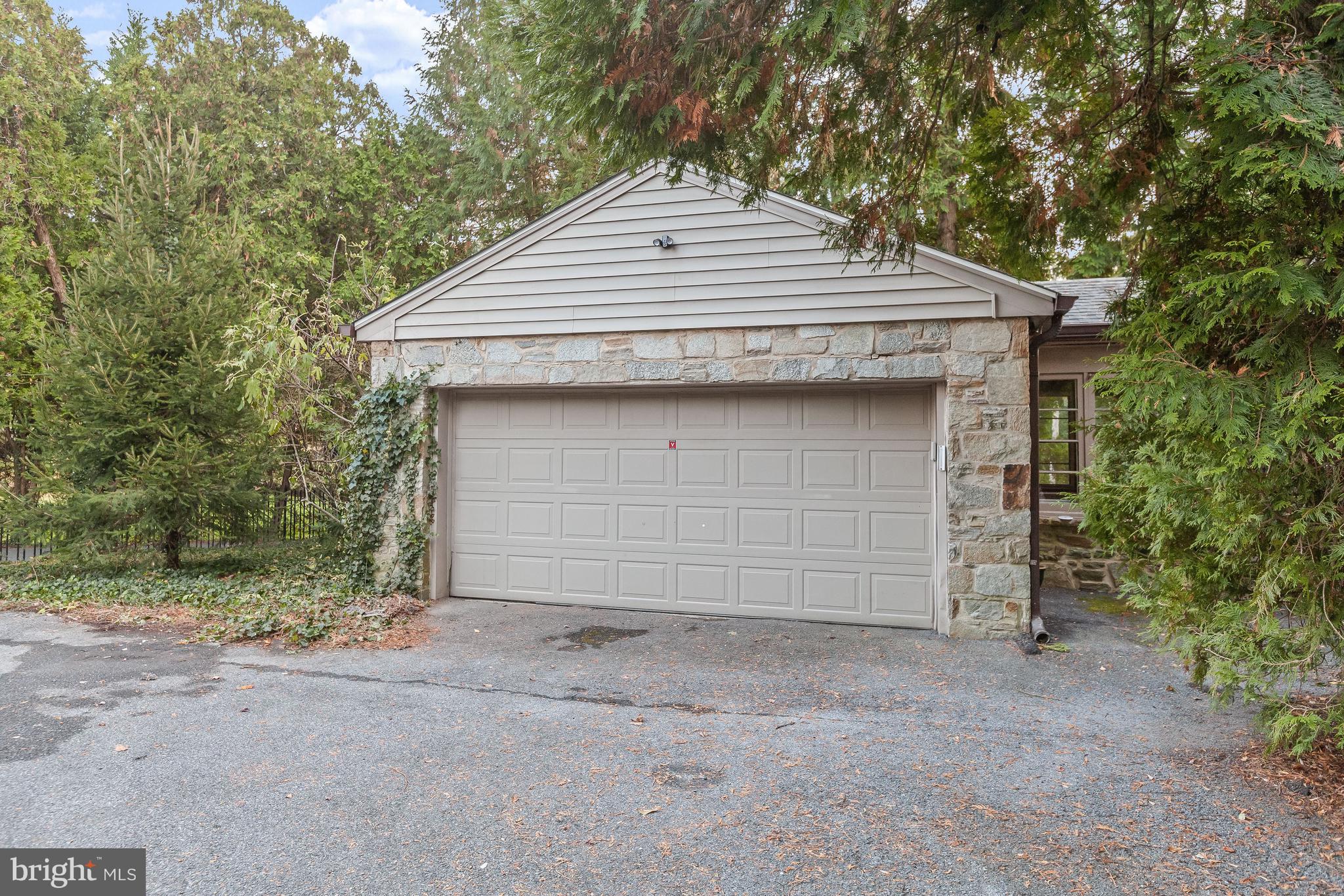 820 Bellemore Road Baltimore, MD 21210 - Photo 62 of 74 Garage