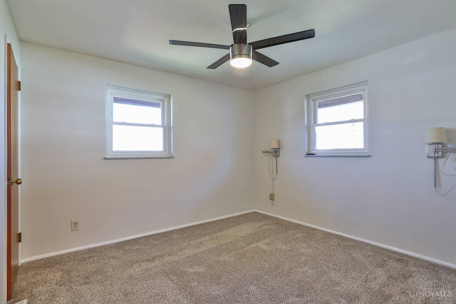 3340 Alexis Road Cincinnati, OH 45239 - Photo 13 of 31