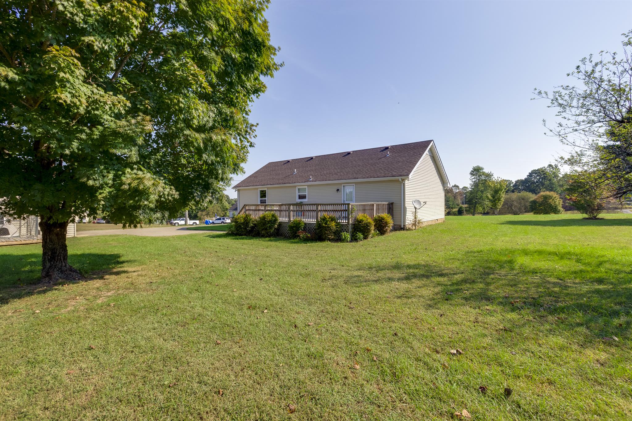 2730 West County Farm Road Springfield, TN 37172 - Photo 6 of 22 a view of a house with a yard