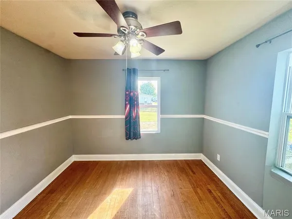 $1,450 | 109 North 13th Street, Wood River, IL 62095