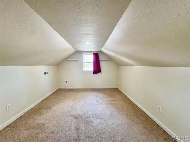 $1,450 | 109 North 13th Street, Wood River, IL 62095