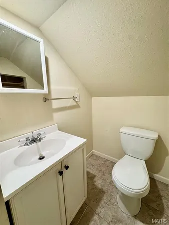 $1,450 | 109 North 13th Street, Wood River, IL 62095