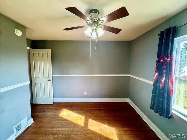 $1,450 | 109 North 13th Street, Wood River, IL 62095