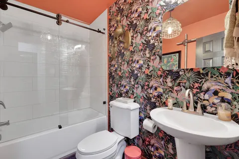$899,000 | 220 Harbor Run Drive, Coldspring, TX 77331