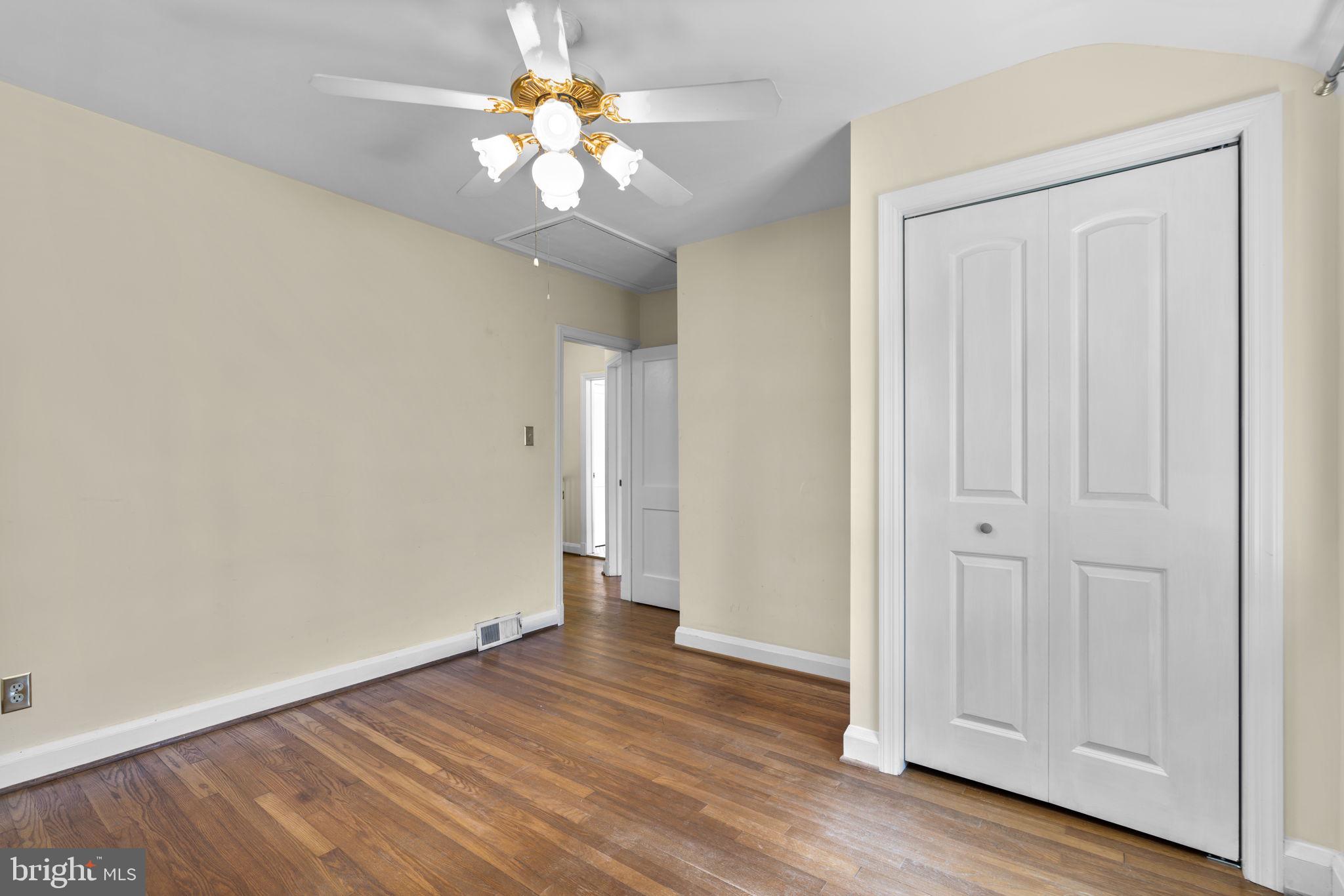 28 Dunmore Road Baltimore, MD 21228 - Photo 21 of 54