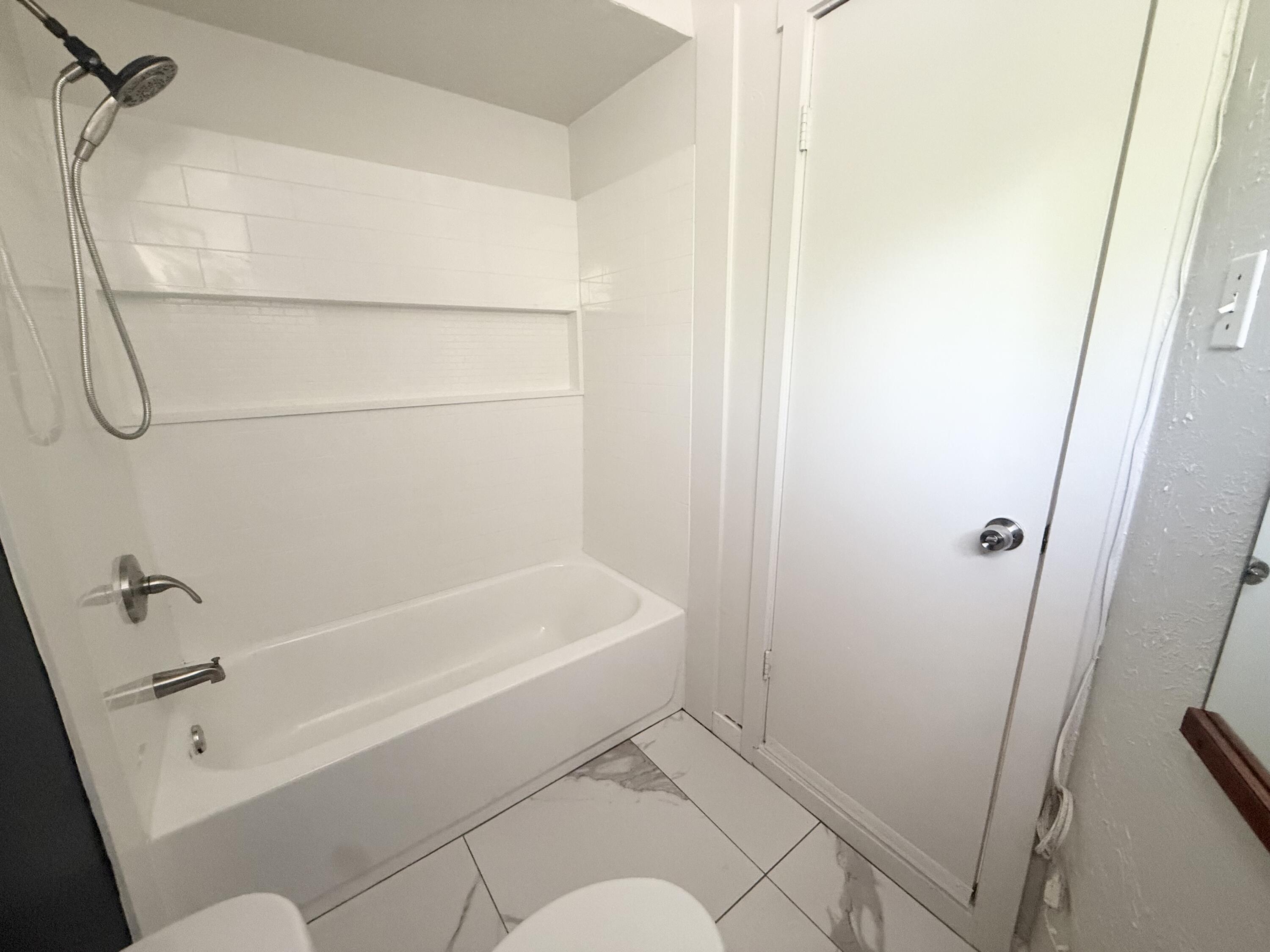 311 Wildermere Road West Palm Beach, FL 33401 - Photo 15 of 87 A17