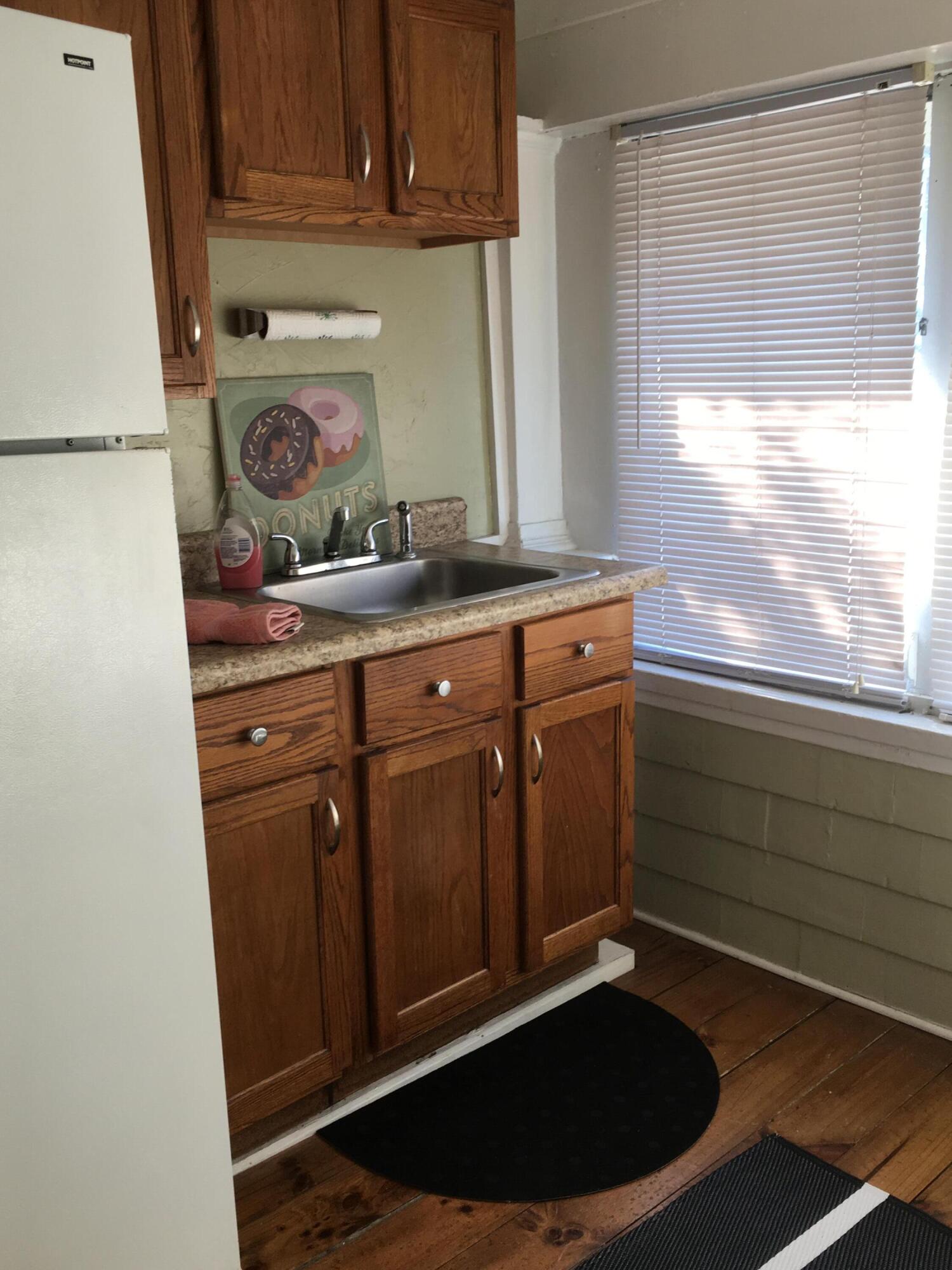 311 Wildermere Road West Palm Beach, FL 33401 - Photo 44 of 87 Unit C Kitchen