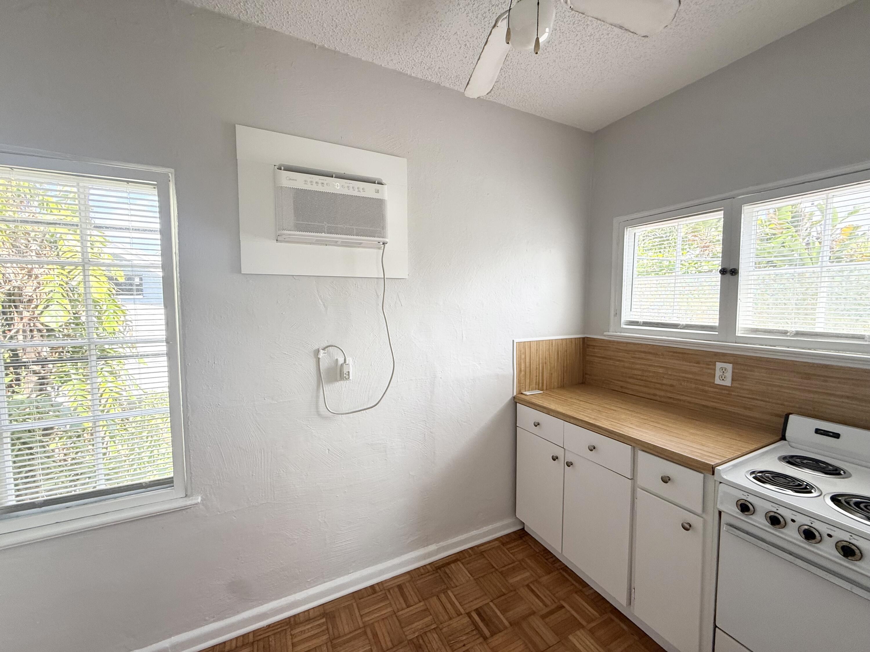 311 Wildermere Road West Palm Beach, FL 33401 - Photo 70 of 87 E17