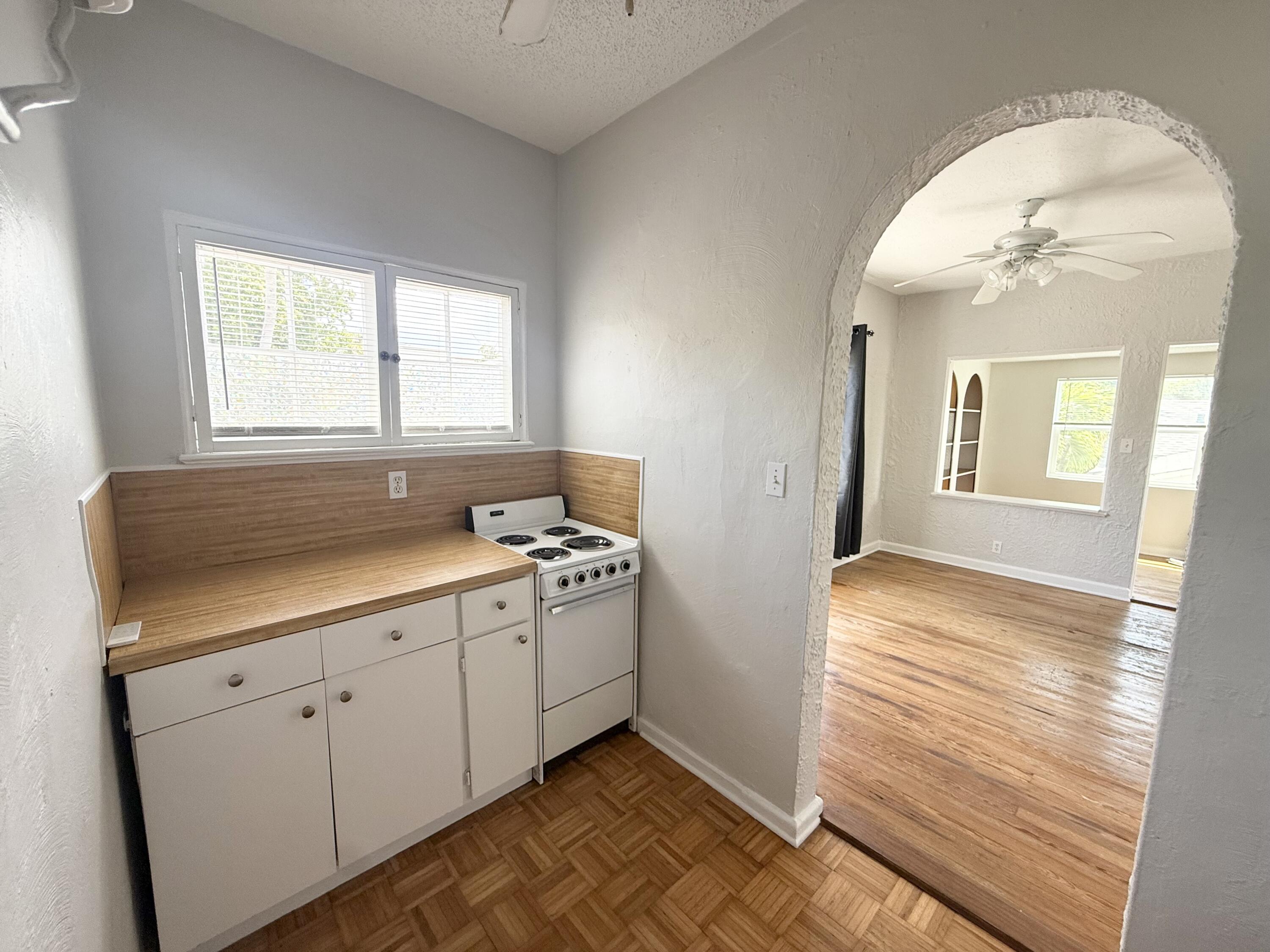 311 Wildermere Road West Palm Beach, FL 33401 - Photo 71 of 87 E21