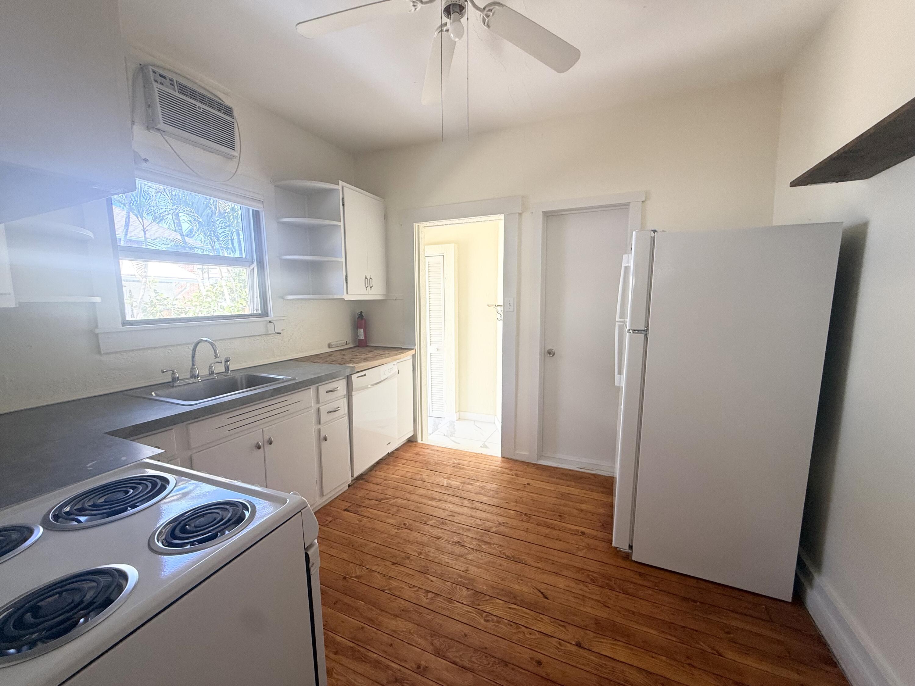 311 Wildermere Road West Palm Beach, FL 33401 - Photo 10 of 87 A10