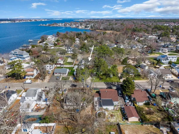 $375,000 | 33 Wintergreen Avenue, Brick, NJ 08723