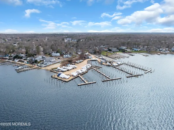 $375,000 | 33 Wintergreen Avenue, Brick, NJ 08723