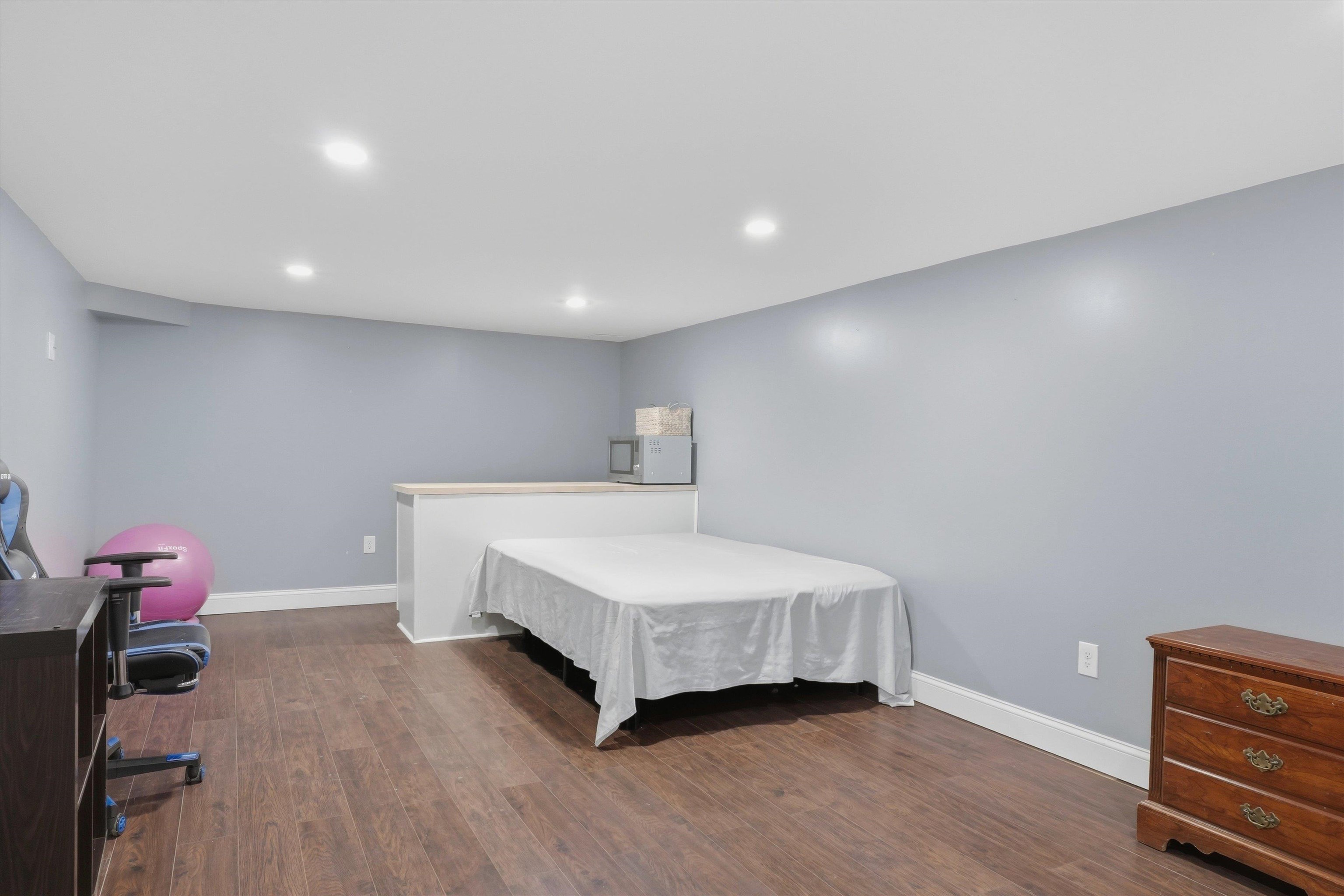 193 Beaver Street Manchester, NH 03104 - Photo 22 of 28