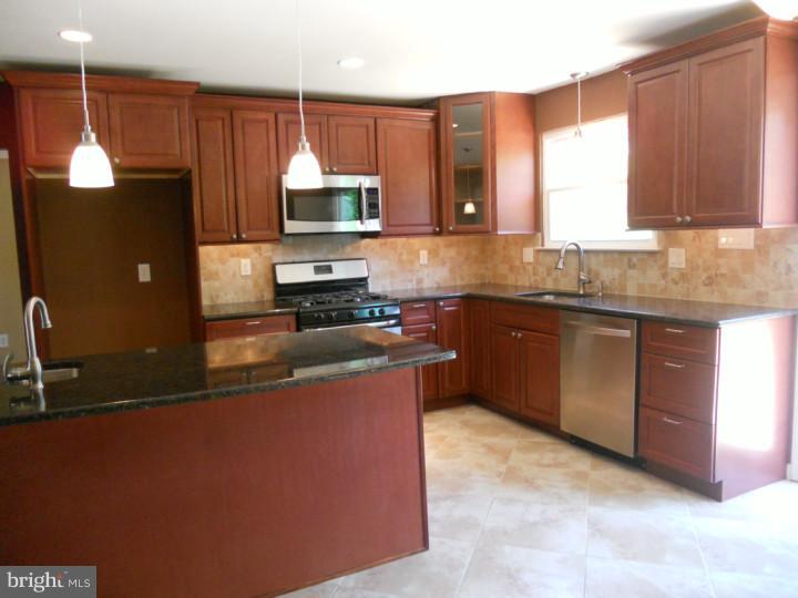 5 Banner Road Cherry Hill, NJ 08003 - Photo 2 of 23 Kitchen