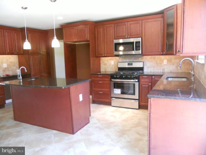 5 Banner Road Cherry Hill, NJ 08003 - Photo 3 of 23 Kitchen
