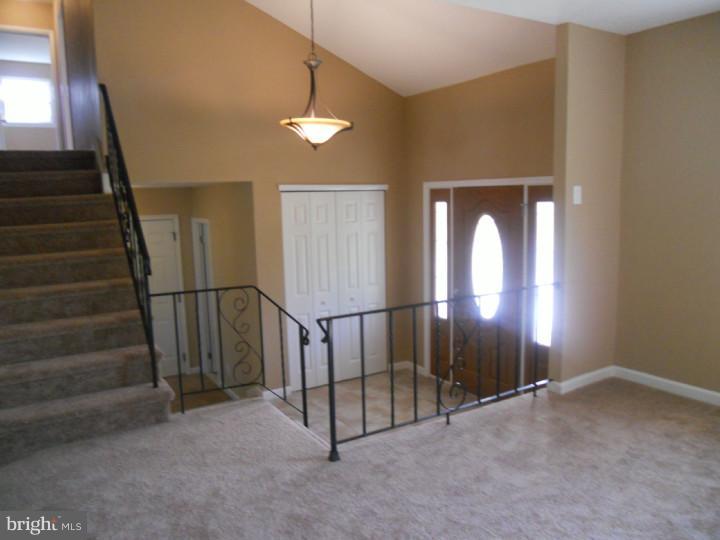 5 Banner Road Cherry Hill, NJ 08003 - Photo 7 of 23 Foyer